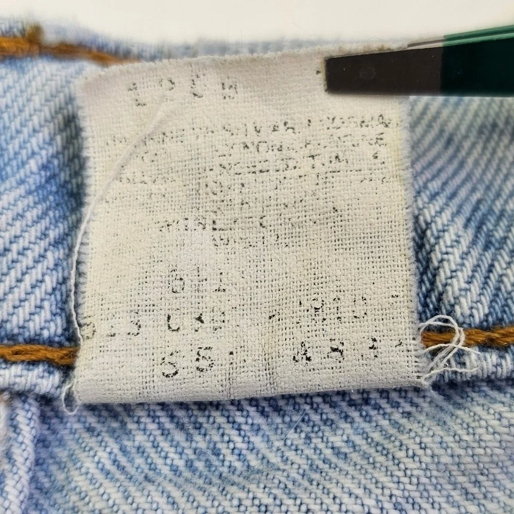 Levi Strauss 550 Relaxed Fit Light Wash Denim Jeans Mens Size 36x36 Made‎ in USA